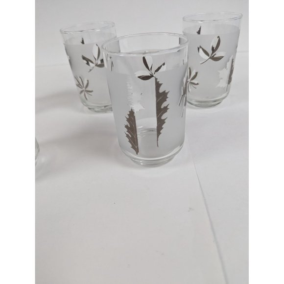 Set of 5 Vintage Libbey Silver Leaf Frosted Glasses 4 1/2" by 2 3/4" - Picture 3 of 5